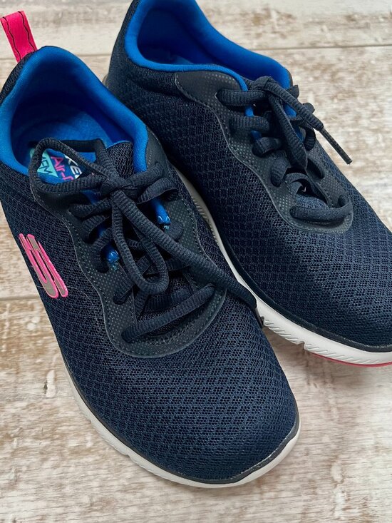 Skechers Shoes - Sketchers Lite-Weight Athletic Shoes/Sneakers Size 5.5